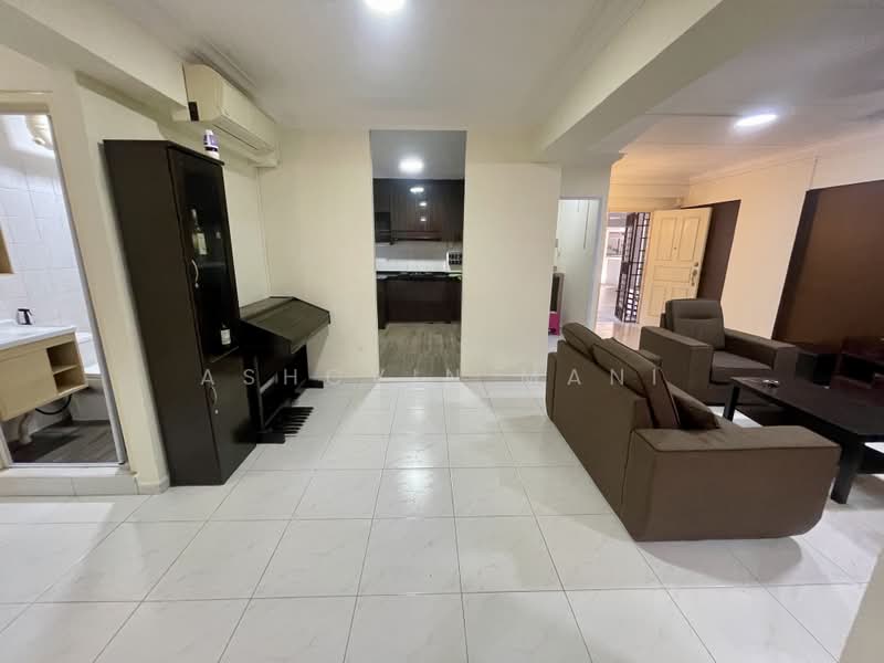 760 Woodlands Avenue 6, 760 Woodlands Avenue 6, 4 Bedrooms, 1,313 sqft, HDB Flat For Sale, by Ashcvin Mani, 500185391 - Living Room - PropertyGuru.com.sg