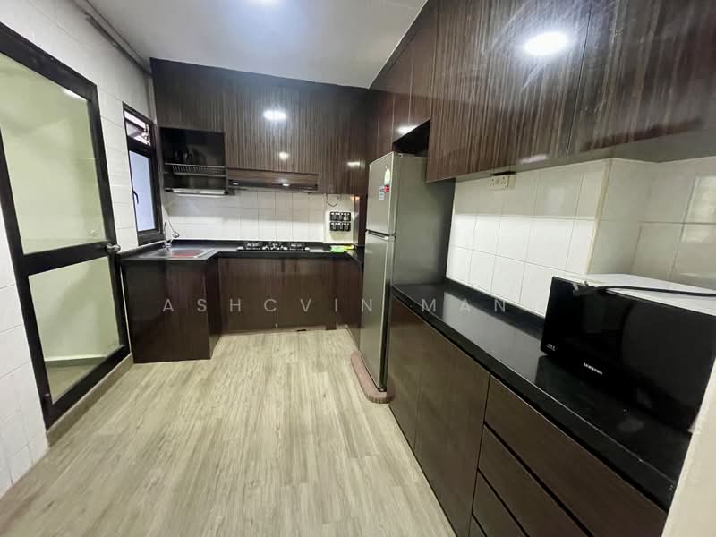 760 Woodlands Avenue 6, 760 Woodlands Avenue 6, 4 Bedrooms, 1,313 sqft, HDB Flat For Sale, by Ashcvin Mani, 500185391 - Kitchen - PropertyGuru.com.sg