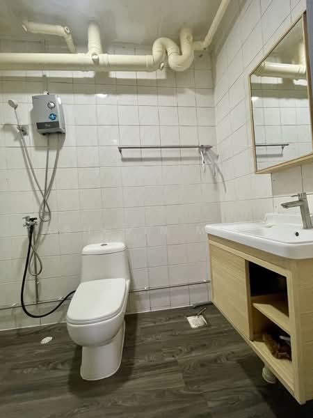 760 Woodlands Avenue 6, 760 Woodlands Avenue 6, 4 Bedrooms, 1,313 sqft, HDB Flat For Sale, by Ashcvin Mani, 500185391 - Bathroom - PropertyGuru.com.sg
