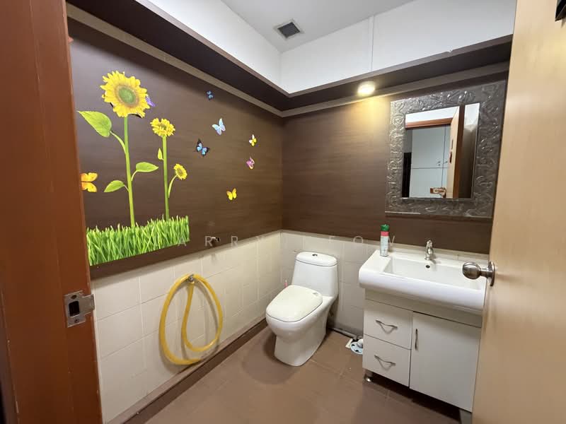 Wintech Centre, 6 Ubi Road 1, 1,916 sqft, Light Industrial (B1) For Rent, by Larry Yeow, 500185392 - Bathroom - CommercialGuru.com.sg