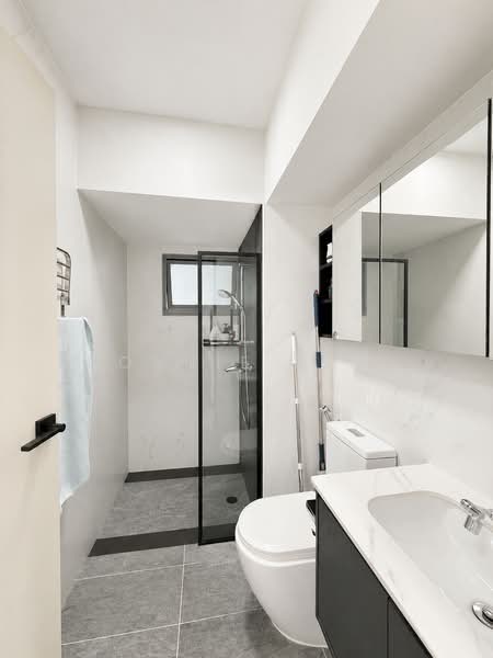 519B Tampines Central 8, 519B Tampines Central 8, 3 Bedrooms, 1,163 sqft, HDB Flat For Sale, by Connie Boey, 500185405 - Bathroom - PropertyGuru.com.sg
