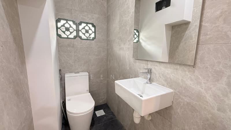 77 Rowell Road, Rowell Road, Room Rental, 150 sqft, Shophouse For Rent, by Doreen Heng, 500185408 - Bathroom - PropertyGuru.com.sg