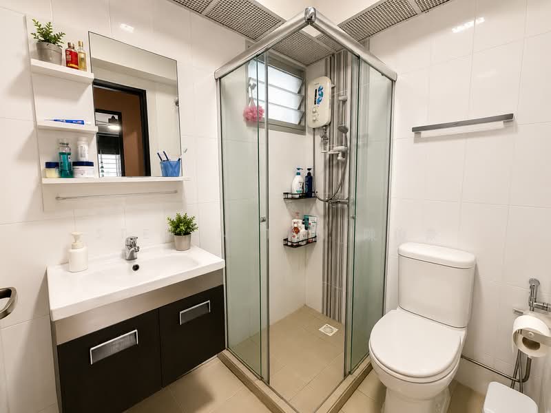 120A Canberra Crescent, 120A Canberra Crescent, 3 Bedrooms, 1,216 sqft, HDB Flat For Sale, by Stefan Tan 陳俊豪, 500185415 - Bathroom - PropertyGuru.com.sg