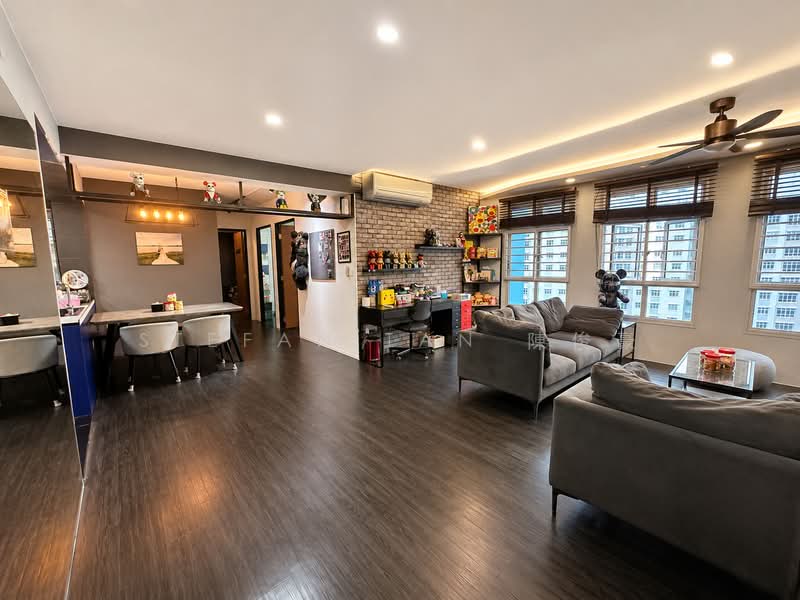 120A Canberra Crescent, 120A Canberra Crescent, 3 Bedrooms, 1,216 sqft, HDB Flat For Sale, by Stefan Tan 陳俊豪, 500185415 - Living Room - PropertyGuru.com.sg
