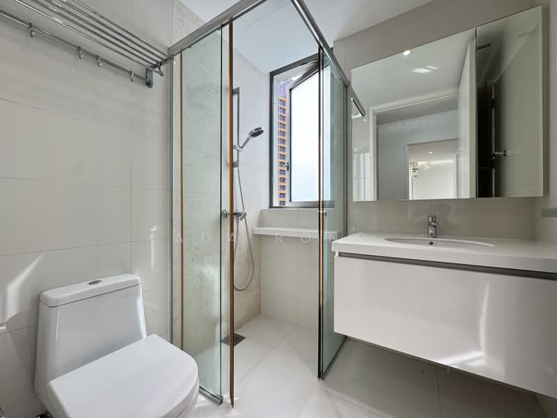 Sky Habitat, 7 Bishan Street 15, 3 Bedrooms, 1,216 sqft, Condominium For Sale, by Ada Rong, 500185416 - Bathroom - PropertyGuru.com.sg