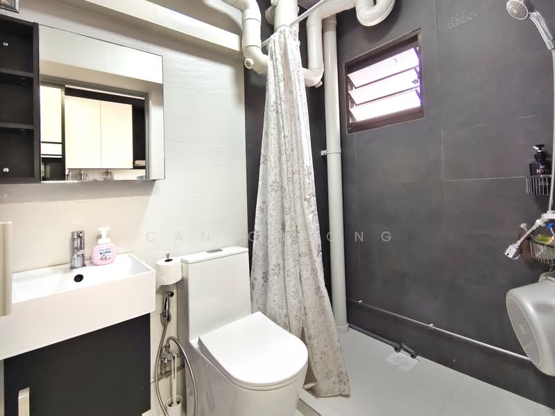 75C Redhill Road, 75C Redhill Road, 3 Bedrooms, 1,076 sqft, HDB Flat For Sale, by Can Cheong, 500185420 - Bathroom - PropertyGuru.com.sg