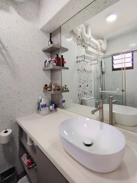 75C Redhill Road, 75C Redhill Road, 3 Bedrooms, 1,076 sqft, HDB Flat For Sale, by Can Cheong, 500185420 - Bathroom - PropertyGuru.com.sg