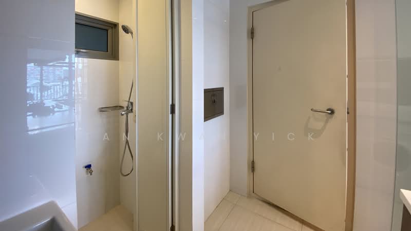 Woodhaven, 71 Woodgrove Avenue, 3 Bedrooms, 1,173 sqft, Condominium For Sale, by Tan Kwan Yick, 500185421 - Bathroom - PropertyGuru.com.sg