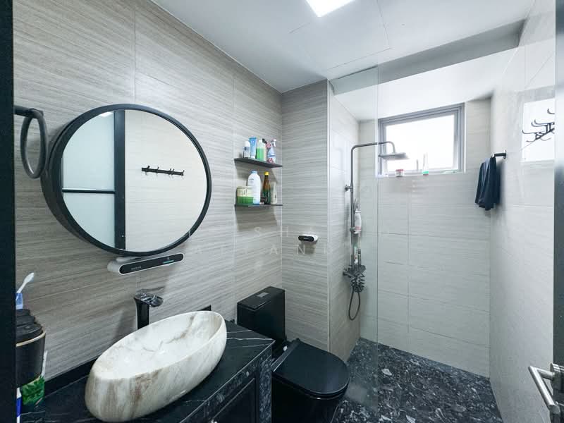 High Park Residences, 21 Fernvale Road, 3 Bedrooms, 990 sqft, Condominium For Sale, by THE SHAFIQ AFFANDI, 500185432 - Bathroom - PropertyGuru.com.sg