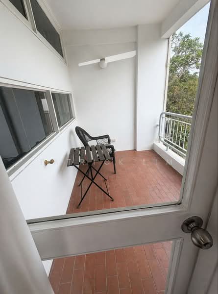 Starpoint, 319 Pasir Panjang Road, Room Rental, 400 sqft, Condominium For Rent, by Patrick Lim, 500185438 - Spacious Balcony with Greeny View - PropertyGuru.com.sg