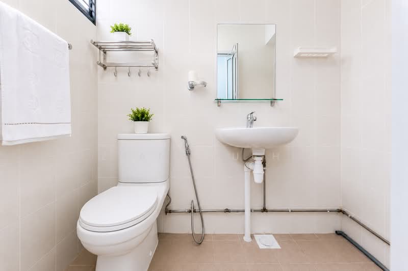 171 Yishun Avenue 7, 171 Yishun Avenue 7, 2 Bedrooms, 689 sqft, HDB Flat For Sale, by Zhang Yuchi, 500185443 - Master Bathroom - PropertyGuru.com.sg