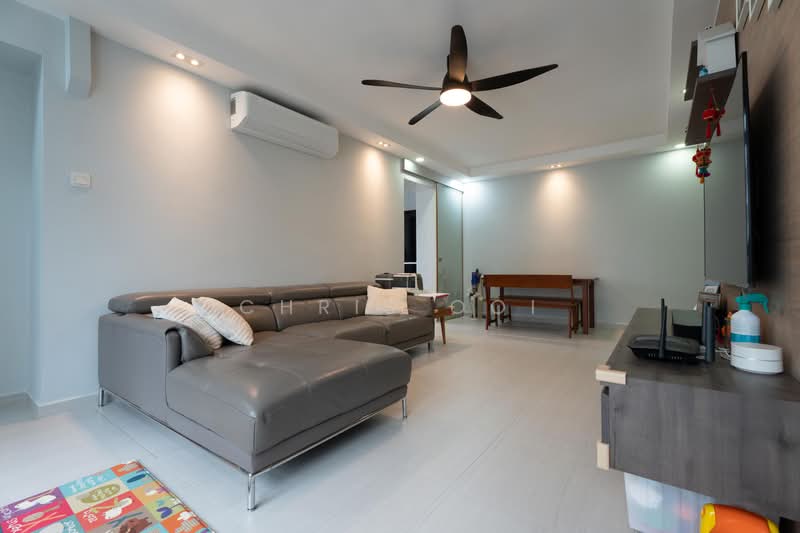 86 Telok Blangah Heights, 86 Telok Blangah Heights, 3 Bedrooms, 969 sqft, HDB Flat For Sale, by Chris Ooi, 500185448 - Living Room - PropertyGuru.com.sg