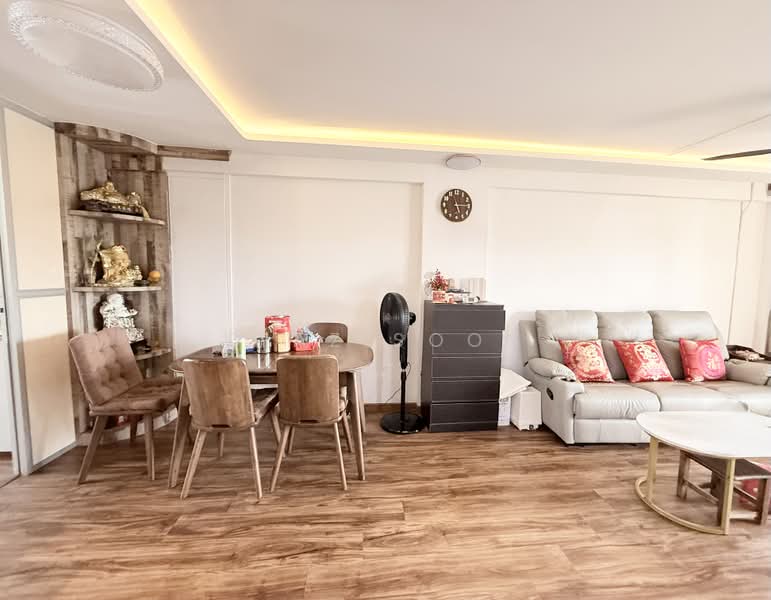 501 Bedok North Street 3, 501 Bedok North Street 3, 2 Bedrooms, 635 sqft, HDB Flat For Sale, by Diaz Soon, 500185449 - Living Room - PropertyGuru.com.sg