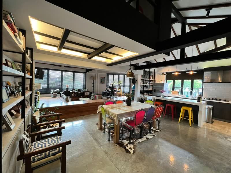 Swan Lake Ave, Swan Lake Avenue, 3 Bedrooms, 4,426 sqft, Shophouse For Sale, by Charles Goy, 500185452 - Living Room - PropertyGuru.com.sg