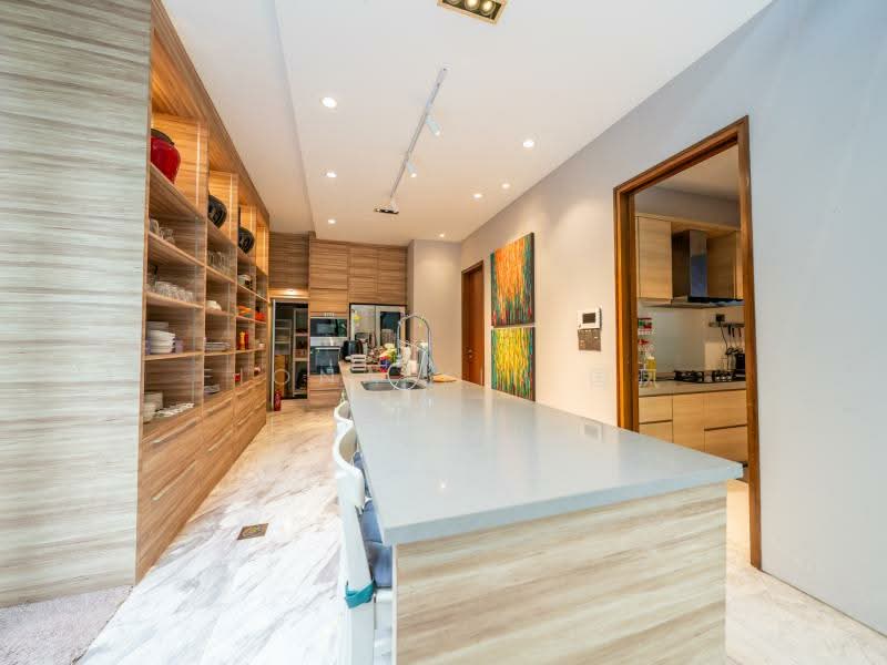 ⭐️Move in condition⭐️南洋&莱小一公里内⭐️Best Buy⭐️Fiona 国凤 8218☎️5108, Duchess Road, Duchess Avenue, Coronation Drive, Coronation Road, 5 Bedrooms, 7,500 sqft, Detached House For Sale, by Fiona Yin 国凤, 500185458 - Kitchen - PropertyGuru.com.sg