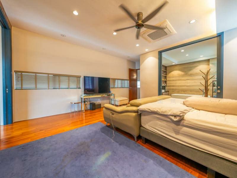 ⭐️Move in condition⭐️南洋&莱小一公里内⭐️Best Buy⭐️Fiona 国凤 8218☎️5108, Duchess Road, Duchess Avenue, Coronation Drive, Coronation Road, 5 Bedrooms, 7,500 sqft, Detached House For Sale, by Fiona Yin 国凤, 500185458 - Bedroom - PropertyGuru.com.sg