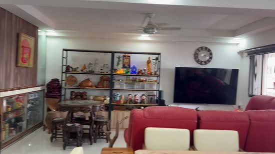 462 Hougang Avenue 10, 462 Hougang Avenue 10, 3 Bedrooms, 1,130 sqft, HDB Flat For Sale, by Julie Ng, 500185459 - PropertyGuru.com.sg