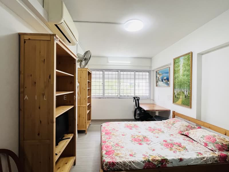 305 Yishun Central, 305 Yishun Central, Room Rental, 180 sqft, HDB Flat For Rent, by Aileen Zhang (爱琳), 500185460 - Bedroom - PropertyGuru.com.sg