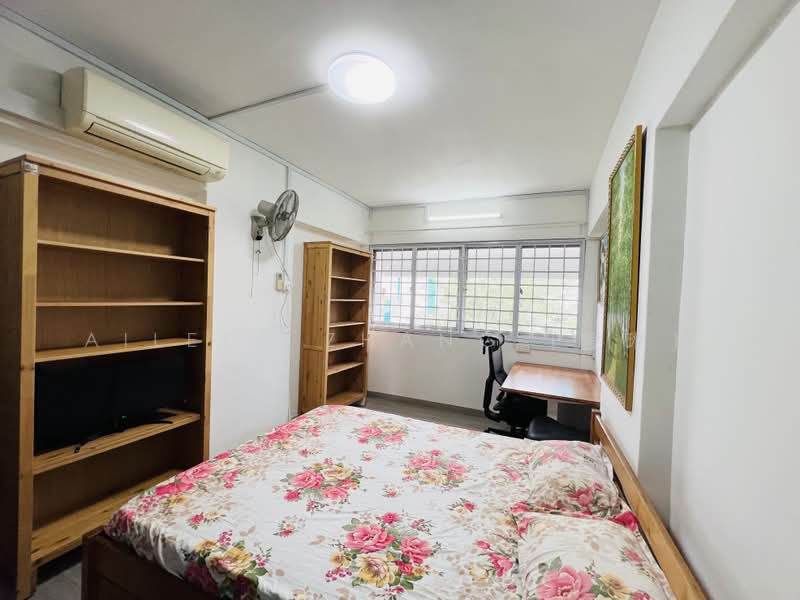 305 Yishun Central, 305 Yishun Central, Room Rental, 180 sqft, HDB Flat For Rent, by Aileen Zhang (爱琳), 500185460 - Bedroom - PropertyGuru.com.sg