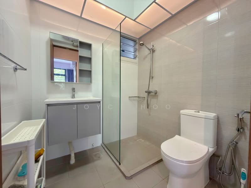 621B Tampines Street 61, 621B Tampines Street 61, 2 Bedrooms, 742 sqft, HDB Flat For Rent, by Joyce Hoo, 500185467 - Bathroom - PropertyGuru.com.sg