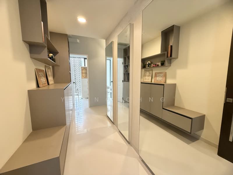 The Inflora, 51 Flora Drive, Room Rental, 200 sqft, Condominium For Rent, by Young Chng, 500185484 - Entrance - PropertyGuru.com.sg