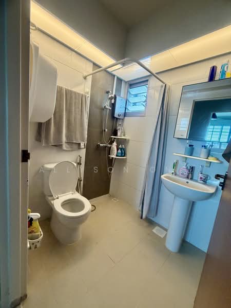 455B Teck Ghee Parkview, 455B Ang Mo Kio Street 44, 3 Bedrooms, 1,000 sqft, HDB Flat For Sale, by Allyson Ong, 500185487 - Bathroom - PropertyGuru.com.sg