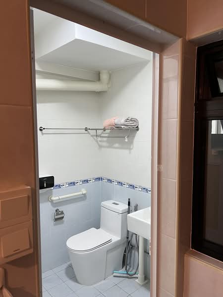 640 Rowell Road, 640 Rowell Road, Room Rental, 193 sqft, HDB Flat For Rent, by Hng Hup Guan 吴合源, 500185494 - Bathroom - PropertyGuru.com.sg