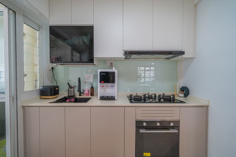 627A Tampines Street 61, 627A Tampines Street 61, 3 Bedrooms, 1,001 sqft, HDB Flat For Sale, by Ryan Koo, 500185499 - Kitchen - PropertyGuru.com.sg