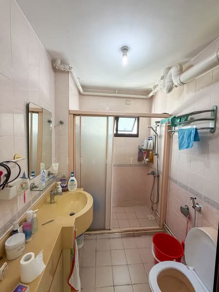359C Admiralty Drive, 359C Admiralty Drive, 4 Bedrooms, 1,184 sqft, HDB Flat For Sale, by Derek Tan, 500185505 - Bathroom - PropertyGuru.com.sg