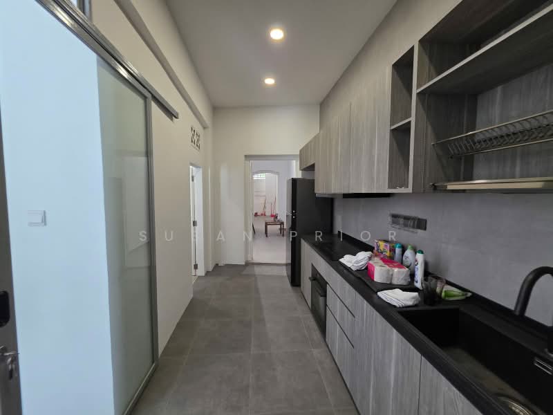 THRILLING Old World Conservation, Geylang Road, 4 Bedrooms, 2,350 sqft, Conservation House For Rent, by Susan Prior, 500185511 - Kitchen - PropertyGuru.com.sg