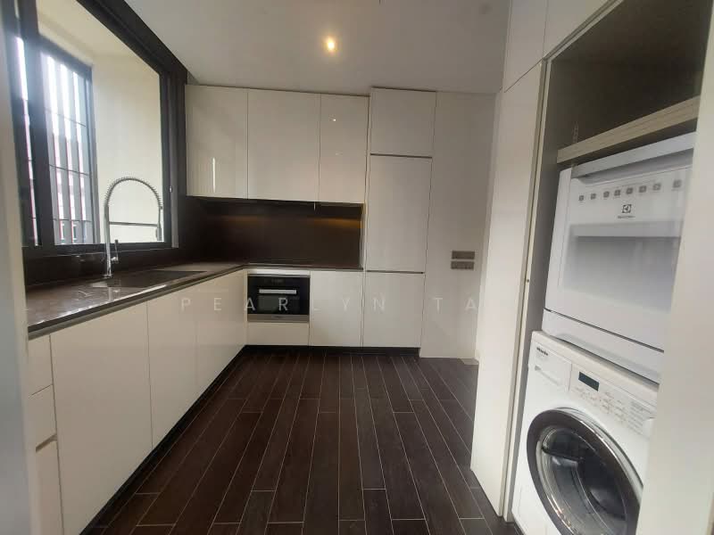 Lloyd SixtyFive, 65 Lloyd Road, 2 Bedrooms, 1,980 sqft, Condominium For Rent, by Pearlyn Tan, 500185520 - Kitchen - PropertyGuru.com.sg