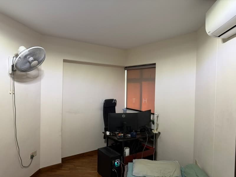 385 Bukit Batok West Avenue 5, 385 Bukit Batok West Avenue 5, 3 Bedrooms, 1,237 sqft, HDB Flat For Sale, by A Tharma Tharma, 500185526 - PropertyGuru.com.sg