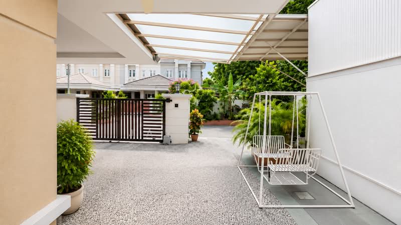 ❤️Usable porch space! ❤️ 1km to Rosyth Primary, , 5 Bedrooms, 3,700 sqft, Corner Terrace For Sale, by JAY PECK, 500185528 - Exterior - PropertyGuru.com.sg