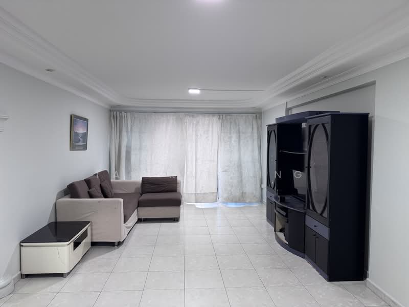 161 Yishun Street 11, 161 Yishun Street 11, 3 Bedrooms, 1,300 sqft, HDB Flat For Rent, by Tam Kah Ling, 500185531 - Living Room - PropertyGuru.com.sg