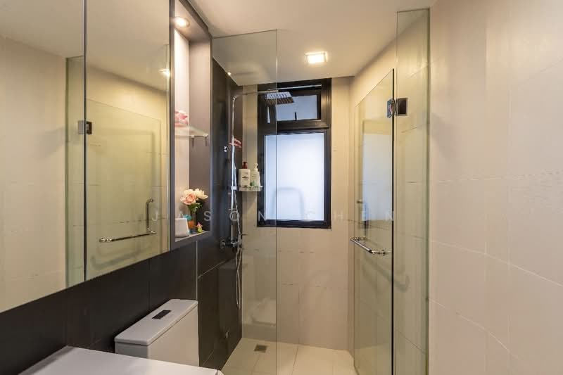 River Isles, Punggol Central, 4 Bedrooms, 2,045 sqft, Condominium For Sale, by Jason Chen, 500185542 - Bathroom - PropertyGuru.com.sg