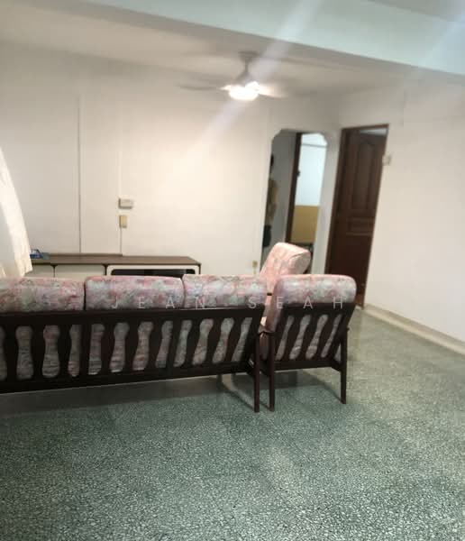 2 Queen's Road, 2 Queen's Road, Room Rental, 130 sqft, HDB Flat For Rent, by Jean Seah, 500185557 - Living Room - PropertyGuru.com.sg