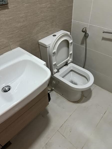 The Lakefront Residences, 42 Lakeside Drive, Room Rental, 200 sqft, Condominium For Rent, by Kelvin Chin, 500185564 - Bathroom - PropertyGuru.com.sg