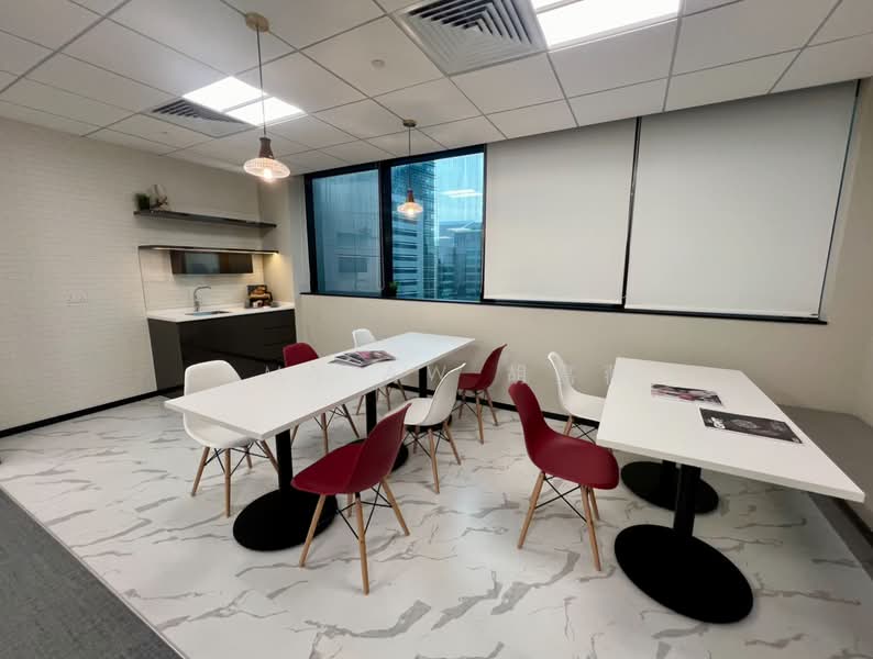 RAFFLES PLACE | Newly Fitted Office | Sheltered to MRT Station |, Raffles Place MRT, 2,002 sqft, Office For Rent, by Amy Aw 胡嘉薇, 500185575 - CommercialGuru.com.sg