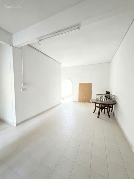 JALAN BUMBONG, , 3 Bedrooms, 2,000 sqft, Semi-Detached House For Sale, by Aden Lim, 500185579 - Interior - PropertyGuru.com.sg