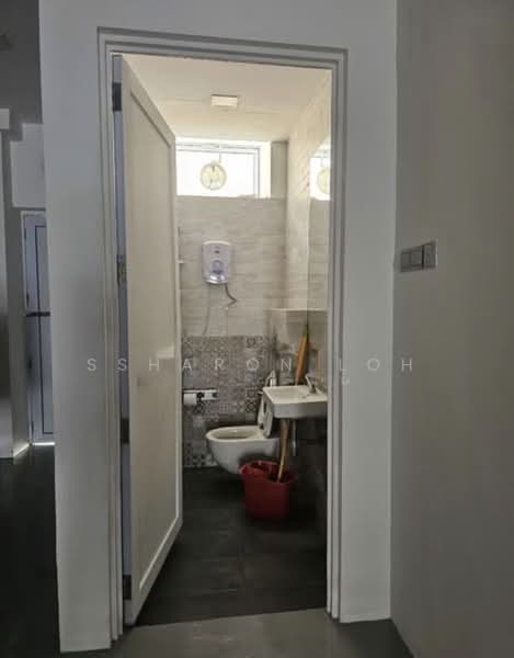 Joo Chiat Road, Joo Chiat Road, 1,250 sqft, Shop / Shophouse For Rent, by Ssharon Loh, 500185580 - Bathroom - CommercialGuru.com.sg