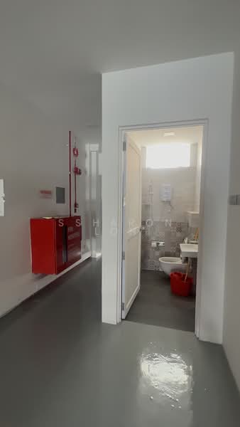 Joo Chiat Road, Joo Chiat Road, 1,250 sqft, Shop / Shophouse For Rent, by Ssharon Loh, 500185580 - Bathroom - CommercialGuru.com.sg
