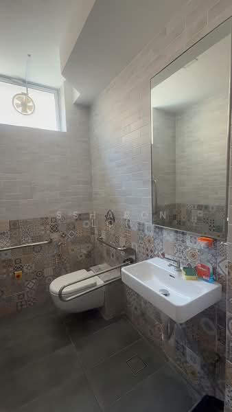 Joo Chiat Road, Joo Chiat Road, 1,250 sqft, Shop / Shophouse For Rent, by Ssharon Loh, 500185580 - Bathroom - CommercialGuru.com.sg