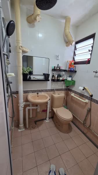 606 Bedok Reservoir Road, 606 Bedok Reservoir Road, 2 Bedrooms, 721 sqft, HDB Flat For Sale, by Erik Tan, 500185583 - PropertyGuru.com.sg