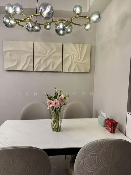 Stirling Residences, 21 Stirling Road, 2 Bedrooms, 624 sqft, Condominium For Rent, by Yang (Young) Li, 500185585 - Dining Room - PropertyGuru.com.sg