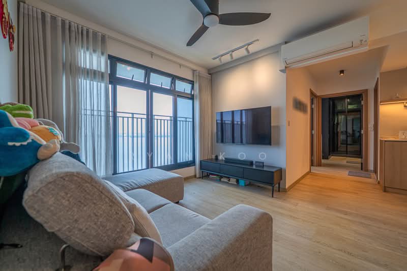 420B Northshore Drive, 420B Northshore Drive, 3 Bedrooms, 1,012 sqft, HDB Flat For Sale, by Ryan Koo, 500185598 - Living Room - PropertyGuru.com.sg