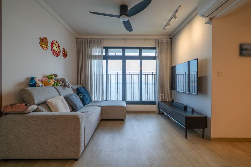 420B Northshore Drive, 420B Northshore Drive, 3 Bedrooms, 1,012 sqft, HDB Flat For Sale, by Ryan Koo, 500185598 - Living Room - PropertyGuru.com.sg