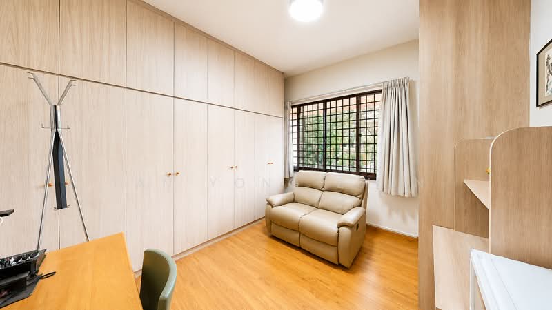 Hillcrest/Watten/Greenwood 2 Storey Inter Terrace, Hillcrest Road, 5 Bedrooms, 2,300 sqft, Terraced House For Sale, by Tan Yong Zhun, 500185601 - Bedroom - PropertyGuru.com.sg