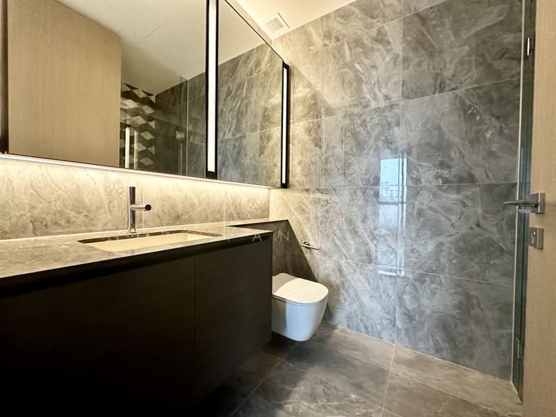 Leedon Green, 32 Leedon Heights, 2 Bedrooms, 710 sqft, Condominium For Sale, by Geri Pang 冯惠贤, 500185605 - Bathroom - PropertyGuru.com.sg
