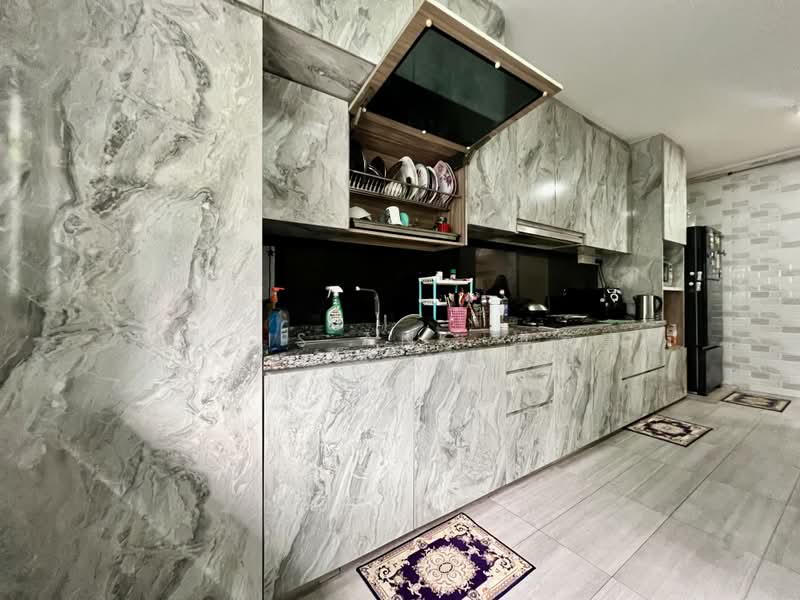 663A Jurong West Street 65, 663A Jurong West Street 65, 3 Bedrooms, 1,184 sqft, HDB Flat For Sale, by Louis Ang 洪家豪, 500185617 - Kitchen - PropertyGuru.com.sg
