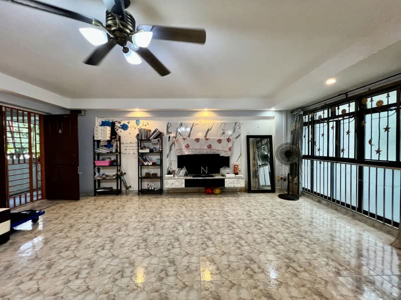 663A Jurong West Street 65, 663A Jurong West Street 65, 3 Bedrooms, 1,184 sqft, HDB Flat For Sale, by Louis Ang 洪家豪, 500185617 - Living Room - PropertyGuru.com.sg